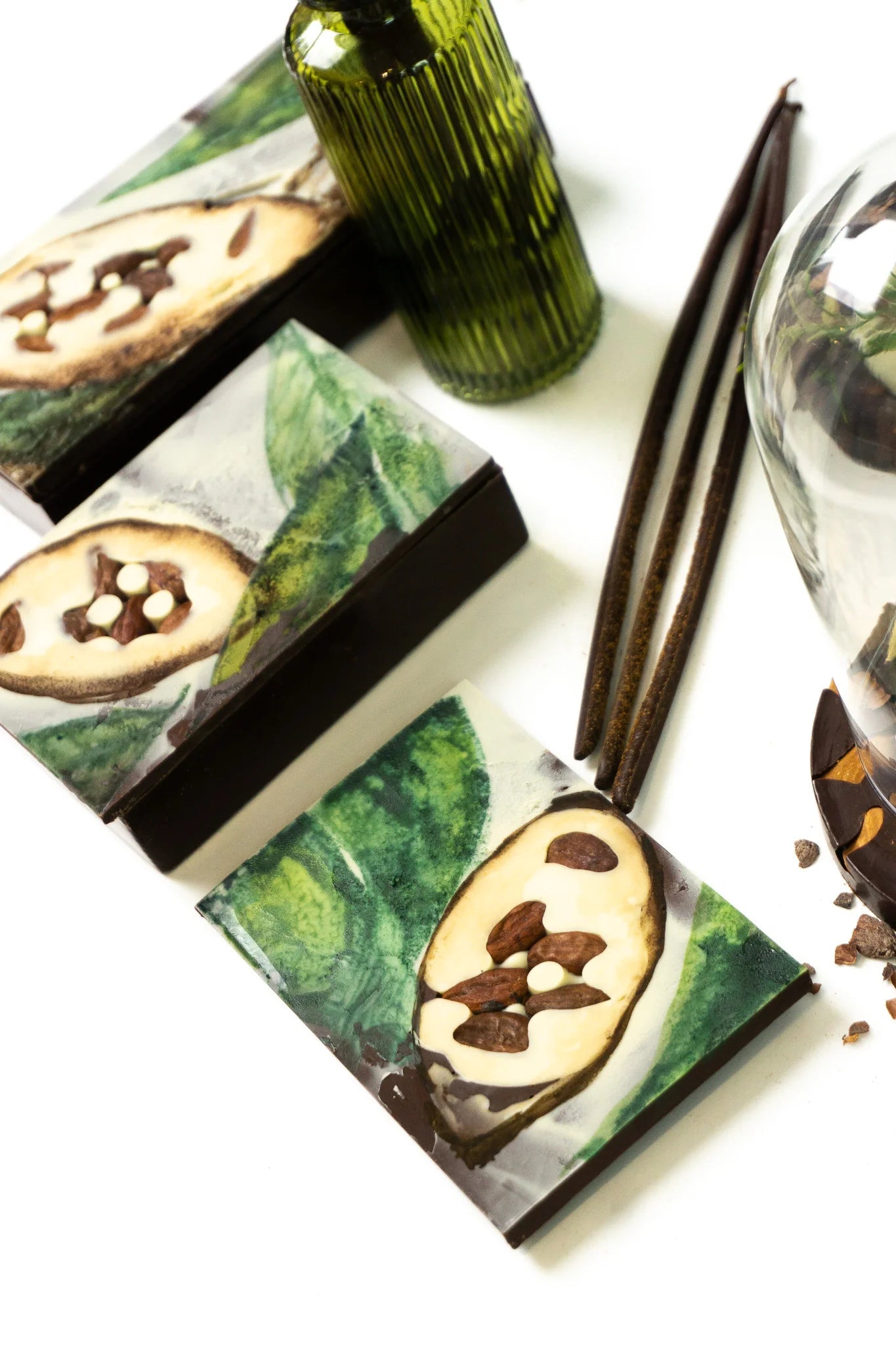 Boîte cabosse inclusion de fèves de cacao - Chocolats Colas