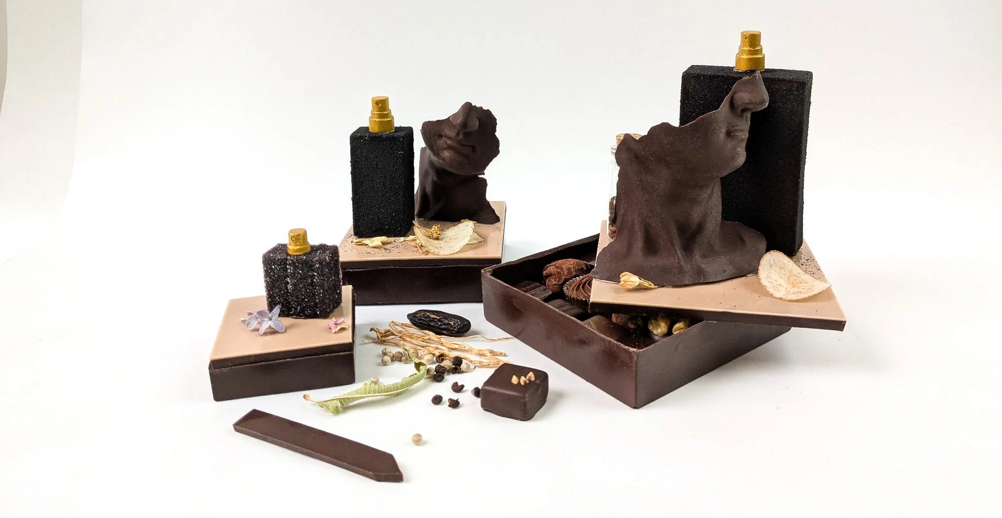 Parfum "LUI" - Boîte garnie - Chocolats Colas